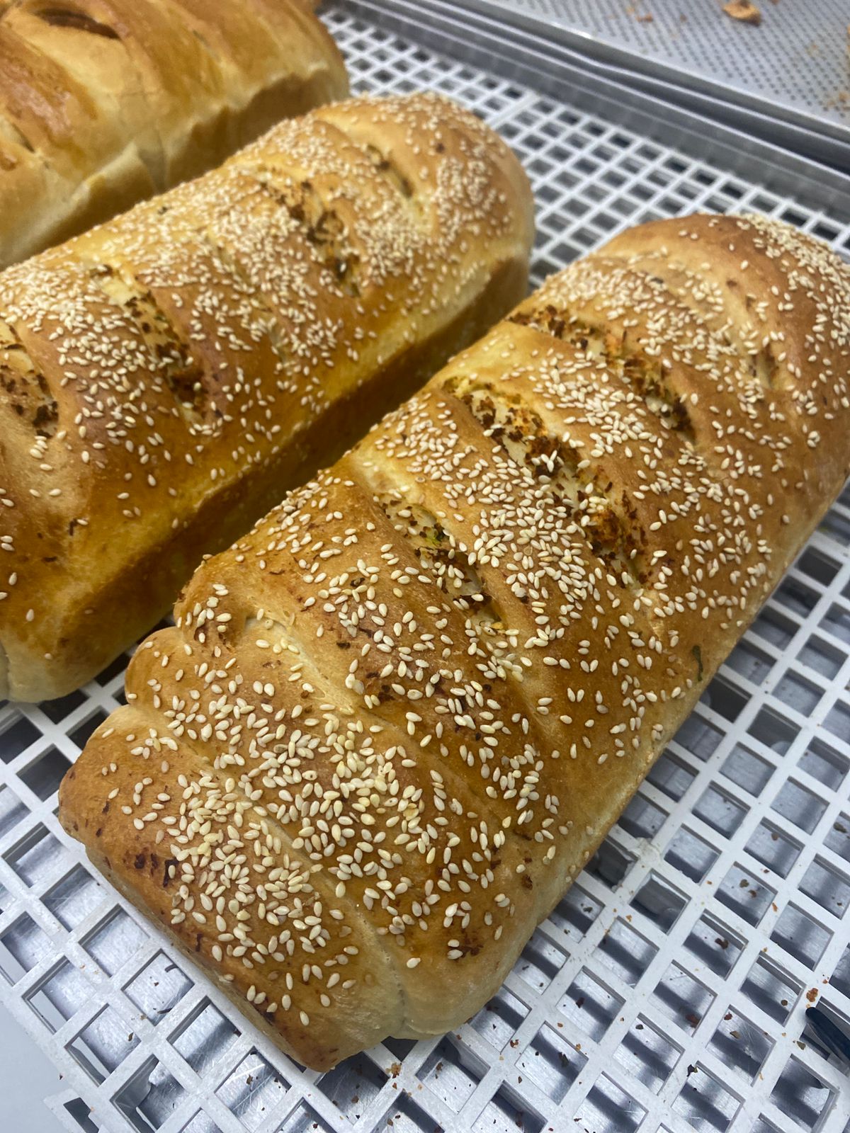 Pão recheado com frango e requeijão.jpg