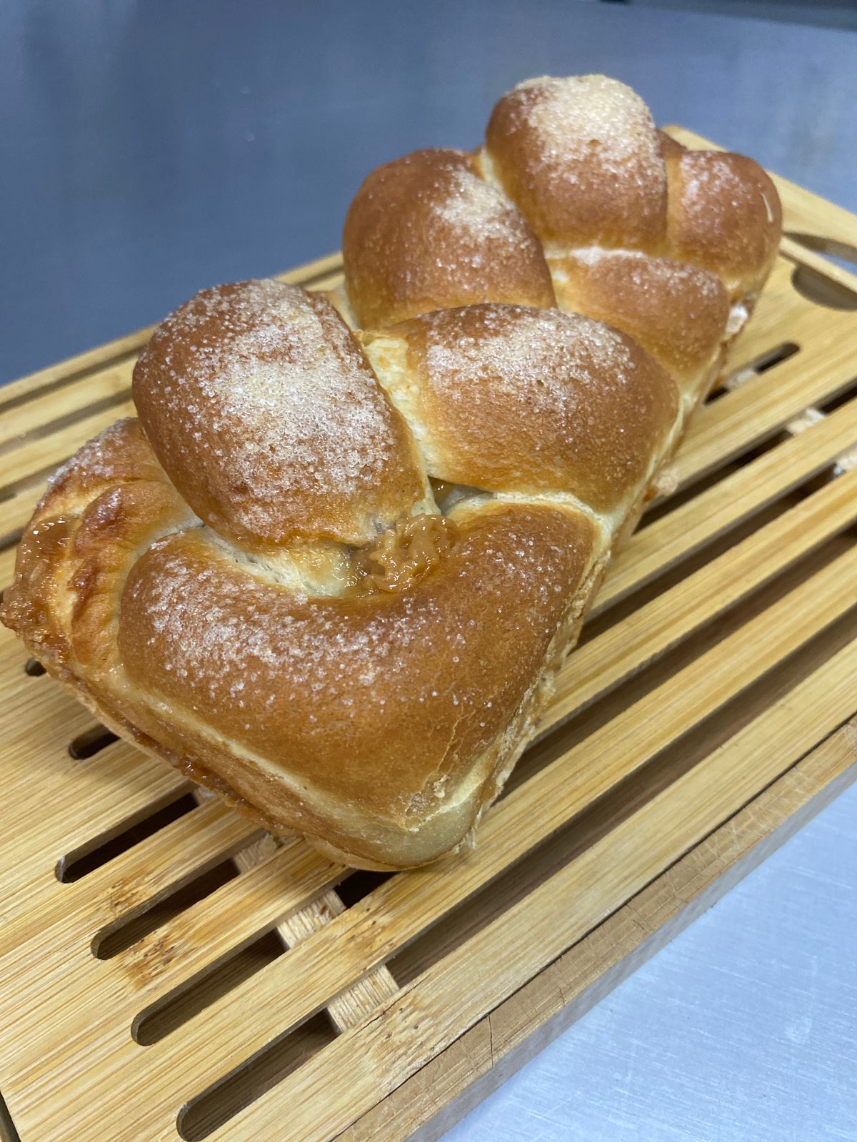 Pão recheado doce de leite e coco.jpg